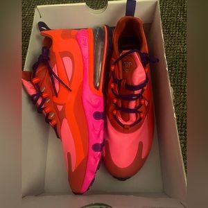 Women’s Nike air max 270 react size 10
